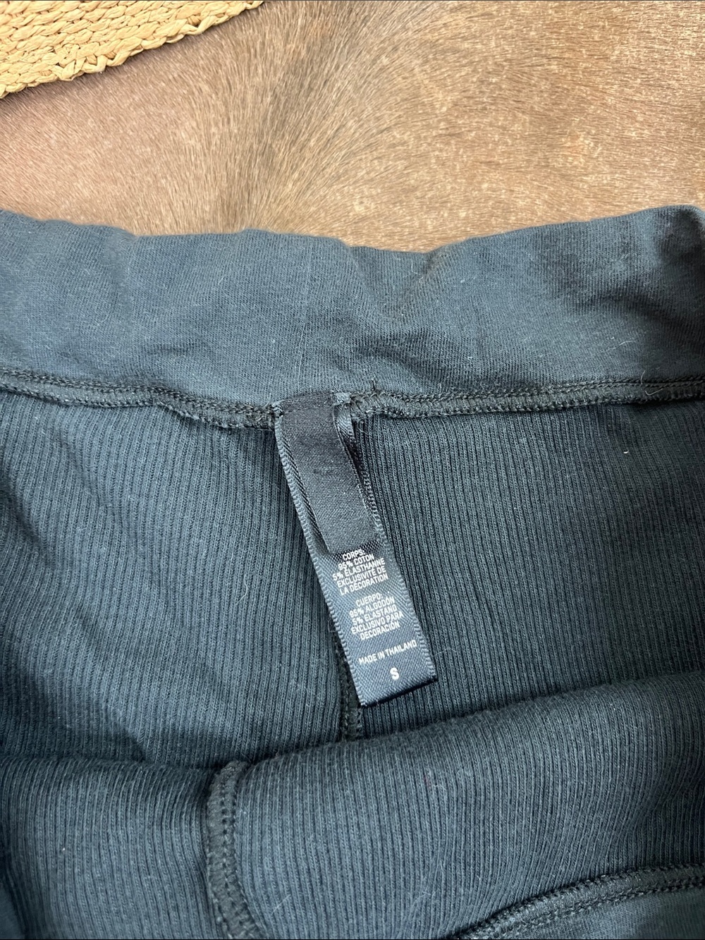 SKIMS Cotton Ribbed Shorts Drawstring - Picture 5 of 5